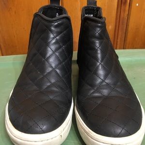 Steve Madden ankle bootie sneakers quilted